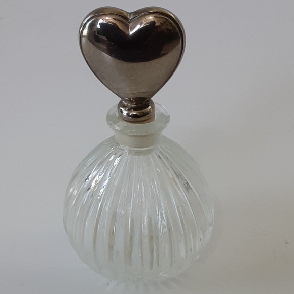VTG Heart Shaped Silver Plated Ribbed Lead Crystal Perfume Bottle - Picture 1 of 7